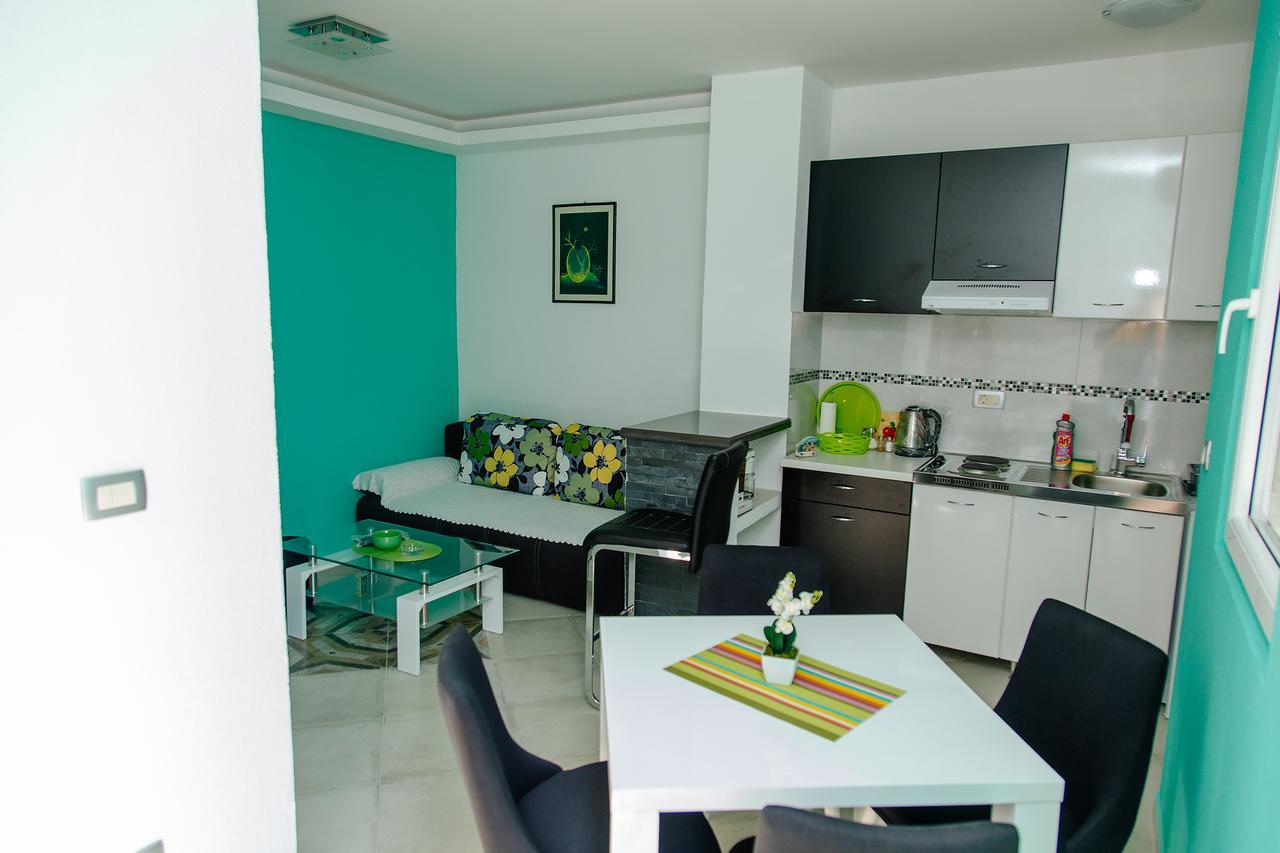 Apartmani Mozaici Рисан Экстерьер фото