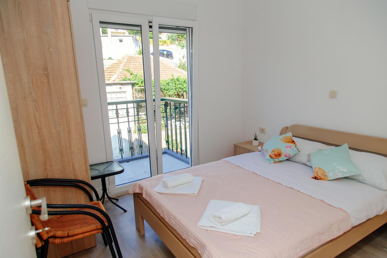 Apartmani Mozaici Рисан Экстерьер фото