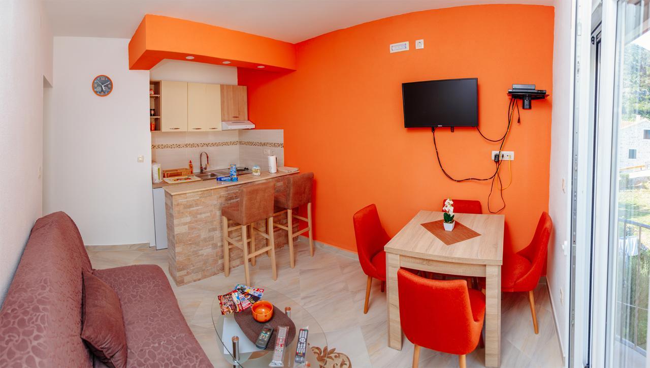 Apartmani Mozaici Рисан Экстерьер фото